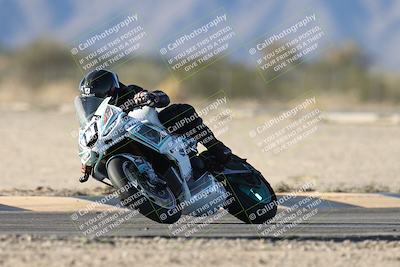 media/Dec-07-2025-CVMA (Sun) [[3e7d2de5dc]]/Race 12- Formula 40 MW and LW/